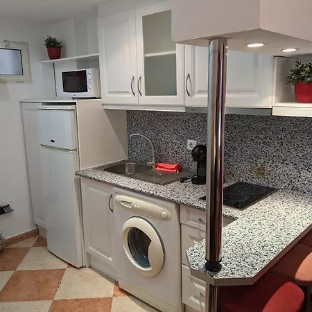 Estudio En Zona Bonanza A 5 Minutos De La Playa *